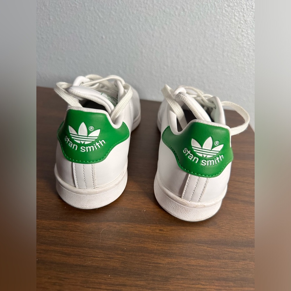 Adidas Stan Smith White with Green Accents. Men’s size 7 - Picture 4 of 8